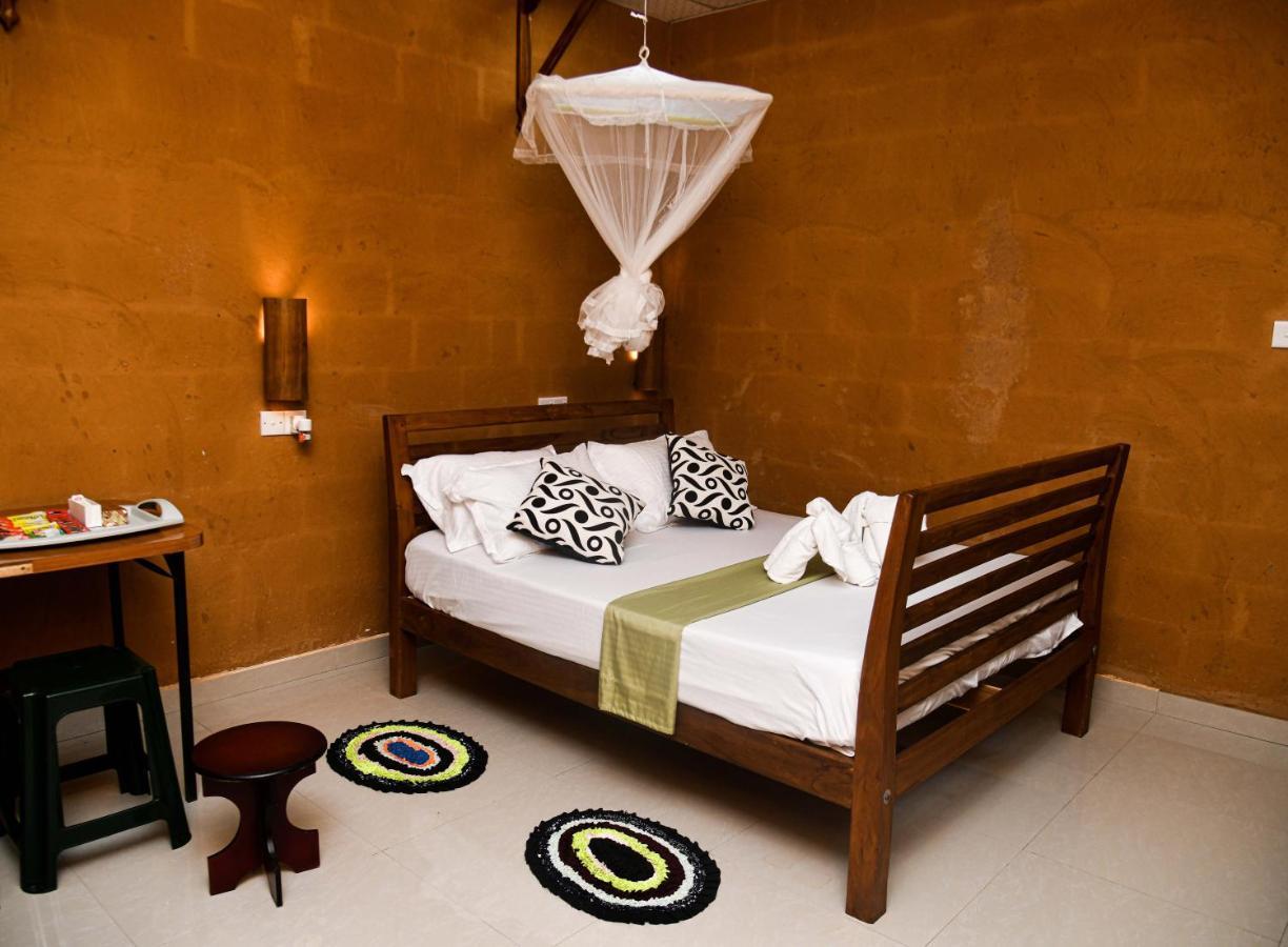 Clay House Hotel อุดาวาลาเว ภายนอก รูปภาพ