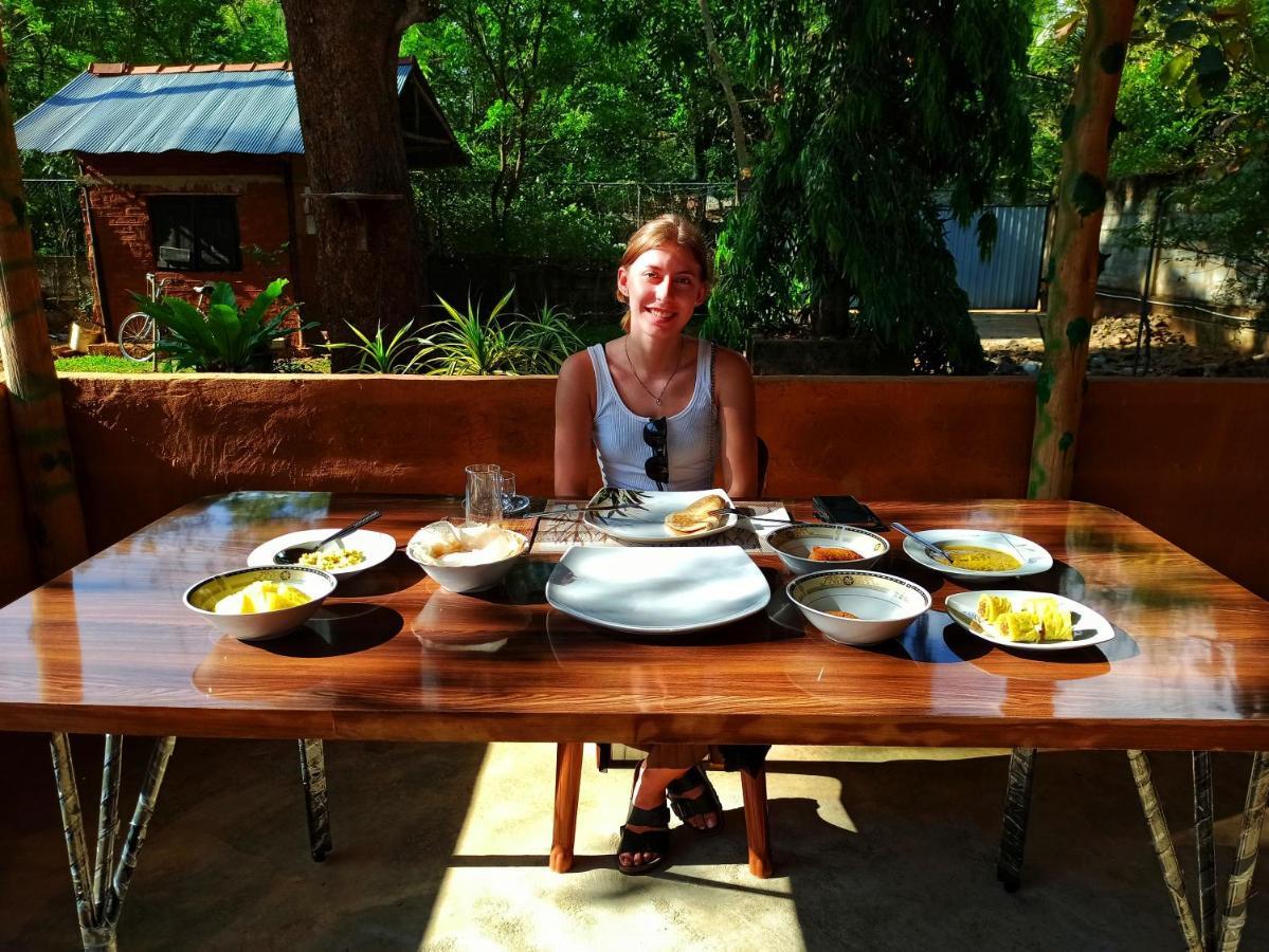 Clay House Hotel อุดาวาลาเว ภายนอก รูปภาพ